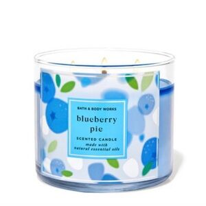 Bath & Body Works 3 Wick Blueberry Pie Candle NWT Limited Edition (Discontinued)